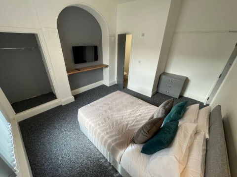 Park Road East, , Birkenhead, CH41 4BD - EAID:summit, BID:
